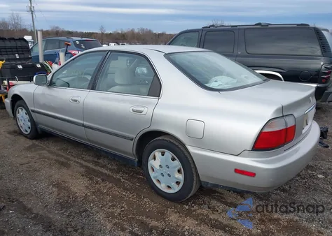 1996 Honda Accord Lx/Ex z USA, uszkodzony, nr VIN 1HGCD5532TA248962